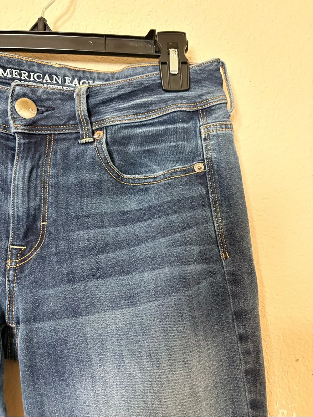 American Eagle Outfitters Kick Boot Medium Wash Mid-Rise Jeans Size 29”